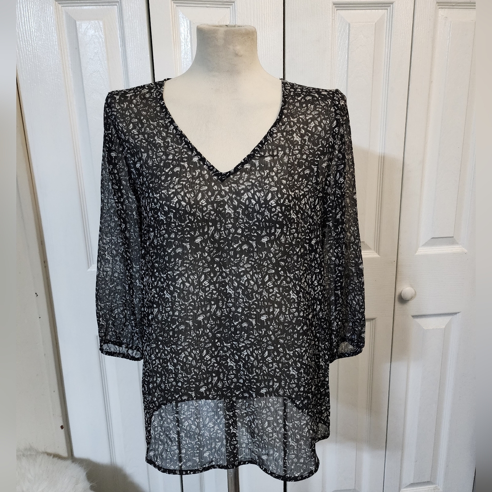 Ann Taylor Chiffon Quarter Sleeve Top / Blouse